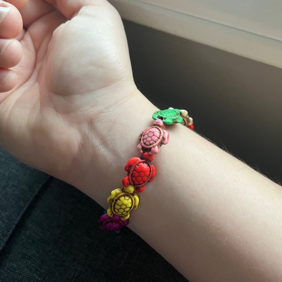 Multicolored clay turtle bracelet - Picture 2 of 2